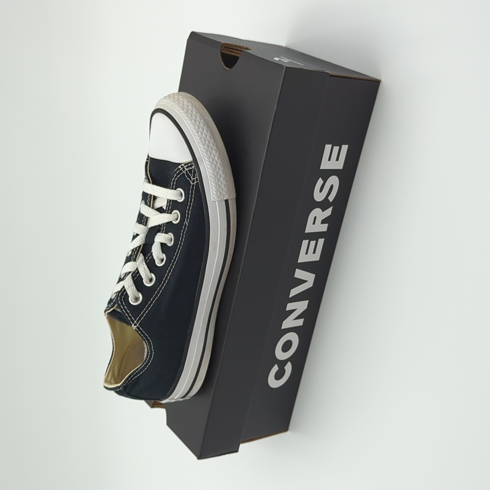 Chuck Taylor All Star Canvas Low Top Shoe Women's Size 7.5 Classic Black & White